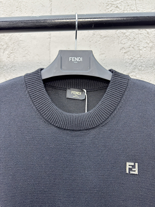 フェンディ FFメタリックロゴウールニット半袖Tシャツ