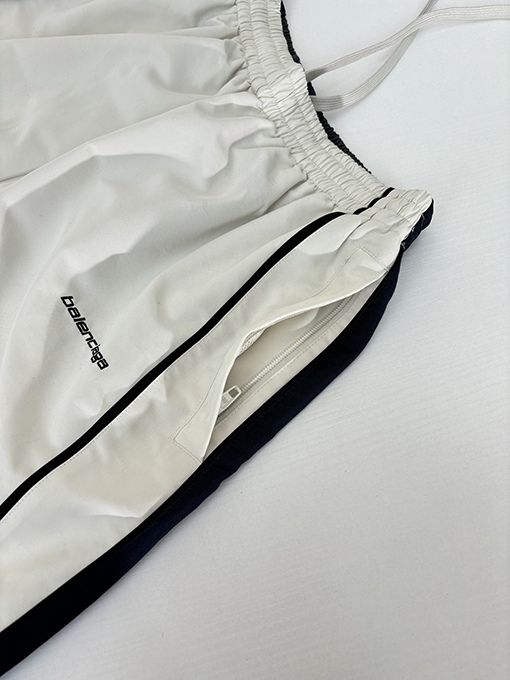 バレンシアガ Balenciag アルファベットロゴ刺繍対照色ステッチナイロンパンツ