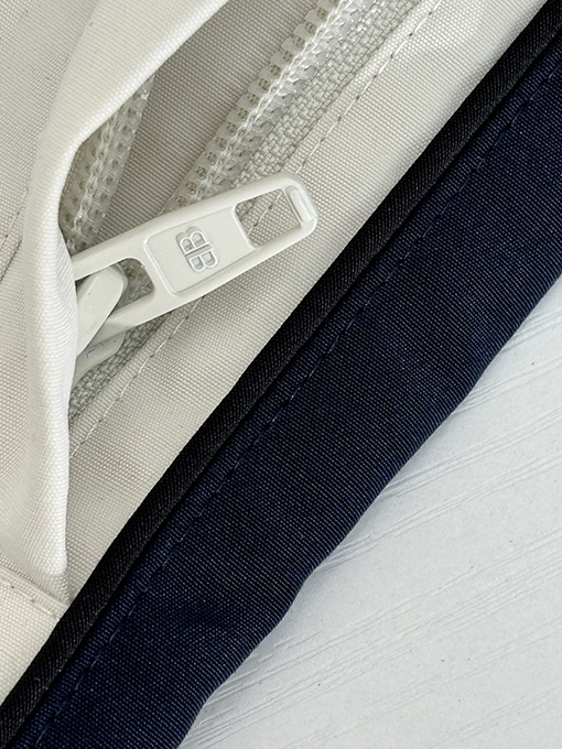 バレンシアガ Balenciag アルファベットロゴ刺繍対照色ステッチナイロンパンツ