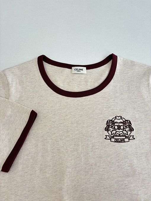 セリーヌスーパーコピー 新しいラウンドネックバッジ刺繍半袖Tシャツ