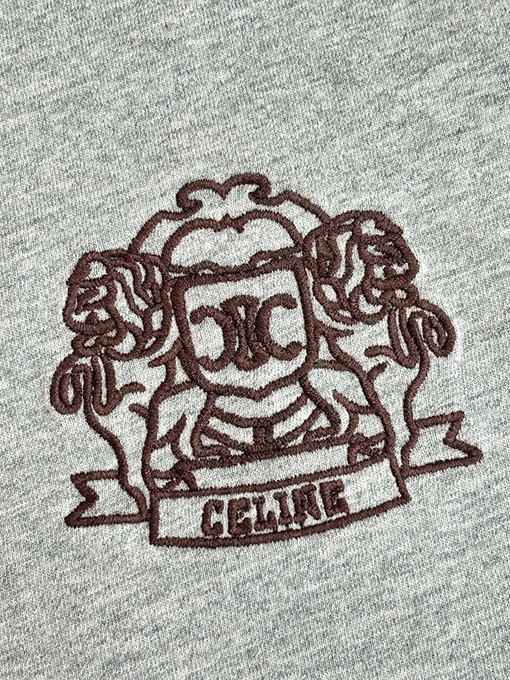 セリーヌスーパーコピー 新しいラウンドネックバッジ刺繍半袖Tシャツ