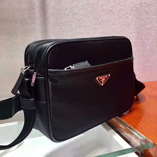 プラダクラシックな新しいナイロンショルダーバッグ
