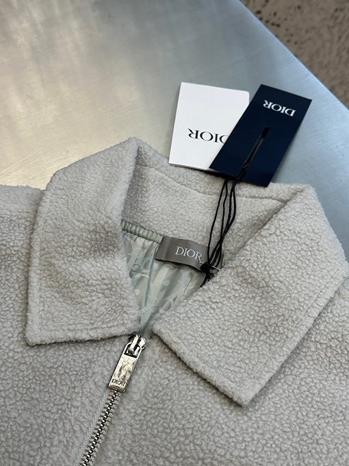 ディオール Dior ベルベットのロゴ入りジャケット