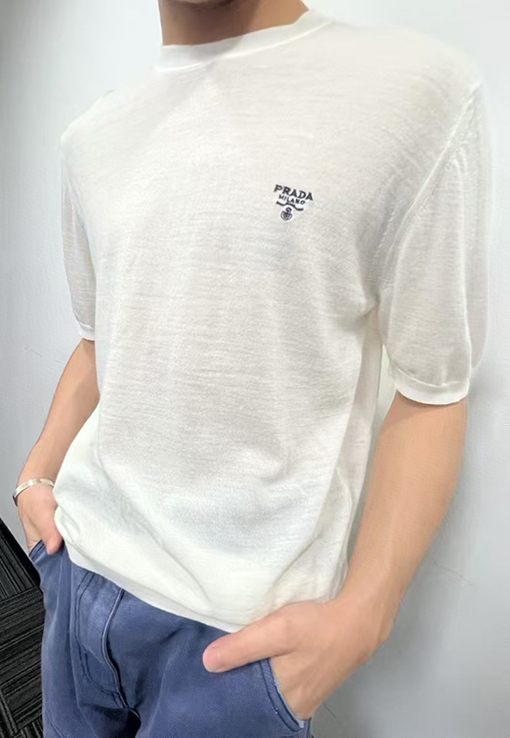 プラダ 刺繍入りウール半袖Tシャツ