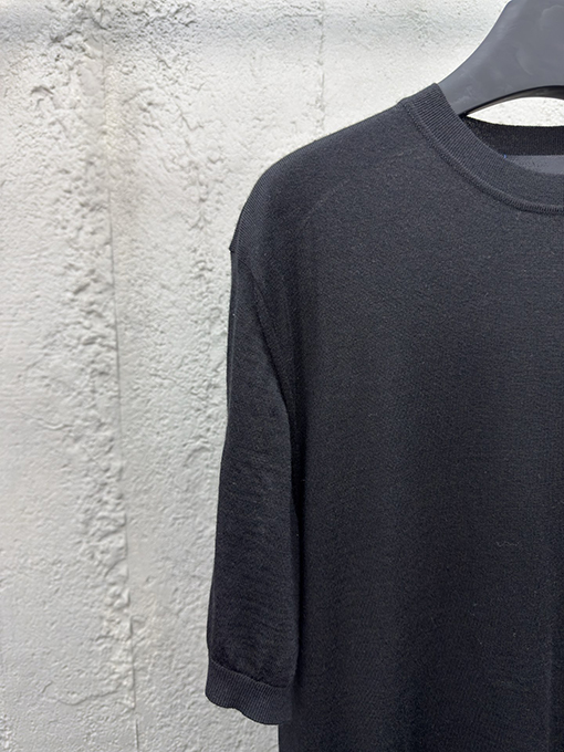 プラダ 刺繍入りウール半袖Tシャツ