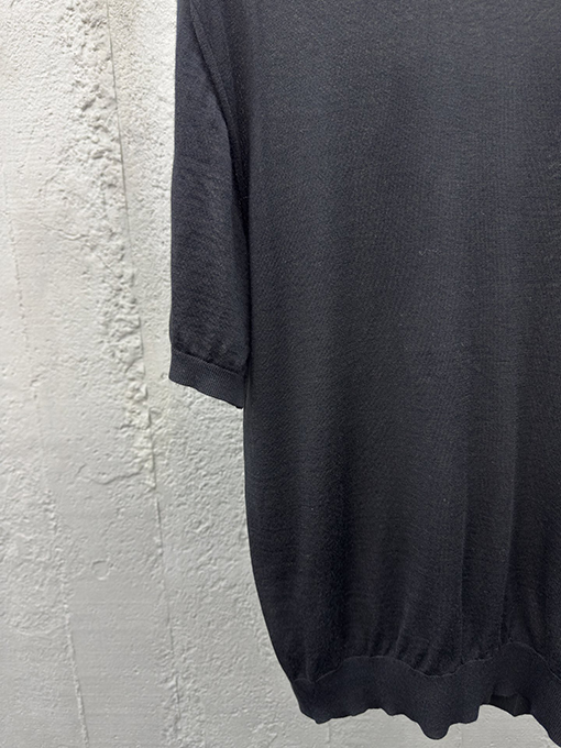 プラダ 刺繍入りウール半袖Tシャツ