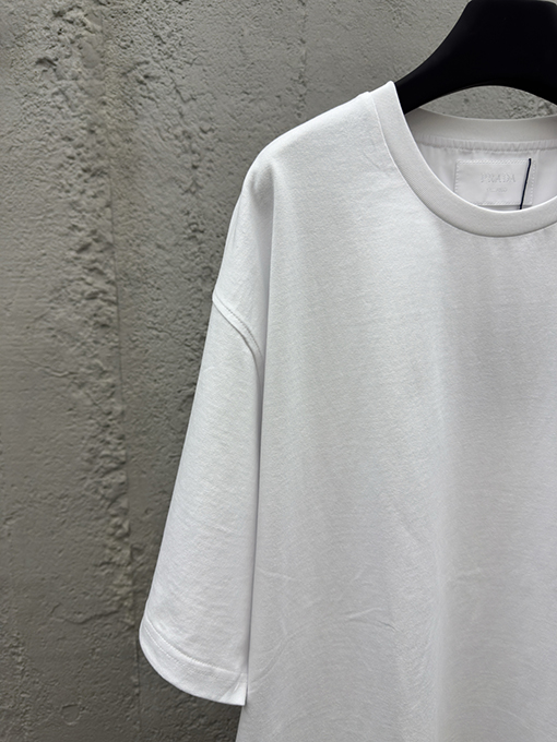 プラダコピー クラシックロゴステッチ半袖Tシャツ