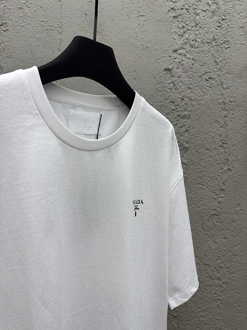 プラダコピー クラシックロゴステッチ半袖Tシャツ