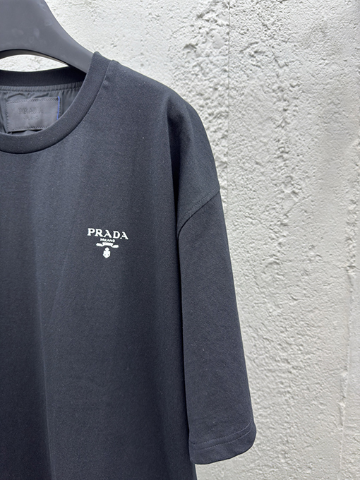 プラダコピー クラシックロゴステッチ半袖Tシャツ