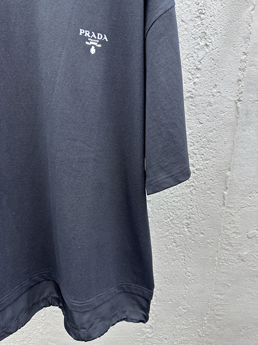 プラダコピー クラシックロゴステッチ半袖Tシャツ