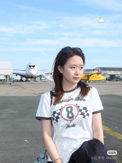 ディオール プリントされたアルファベットTシャツ