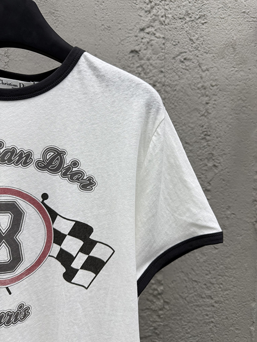 ディオール プリントされたアルファベットTシャツ