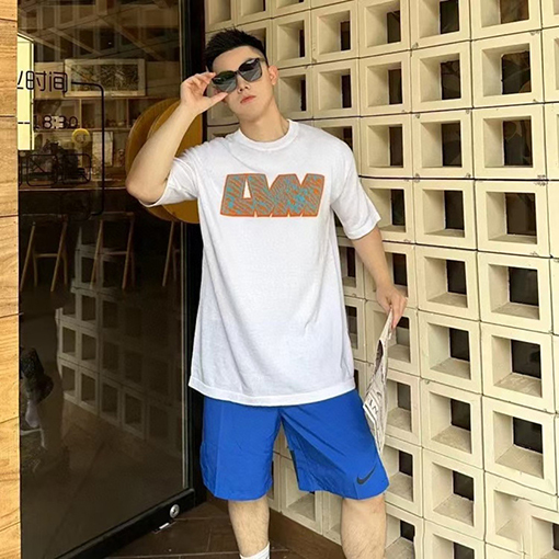 ルイヴィトンコピー アルファベットインクルージョン半袖Tシャツ
