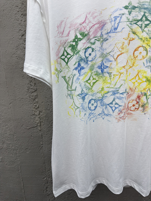 ルイヴィトン フルプリントカラー柄半袖Tシャツ