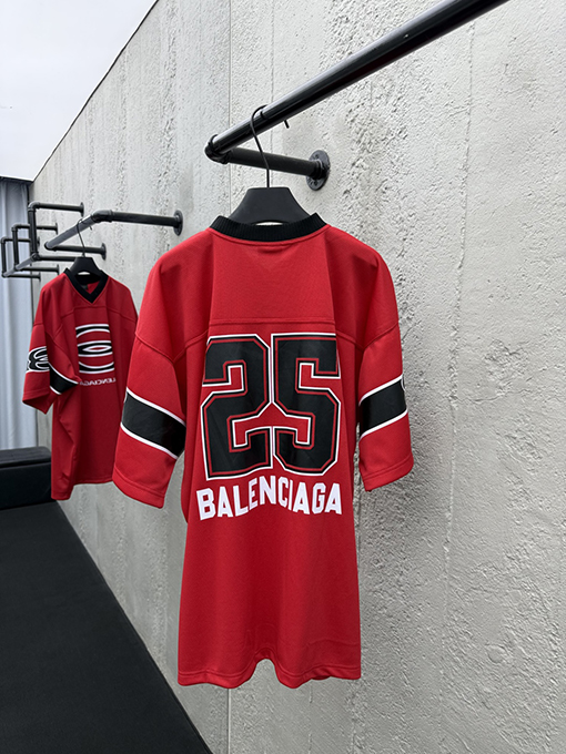 バレンシアガ Vネックダブルリング25ジャージ半袖Tシャツ