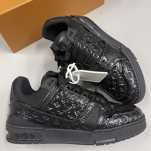 Louis Vuitton Trainer 25Ss 黒武士エナメルスニーカー