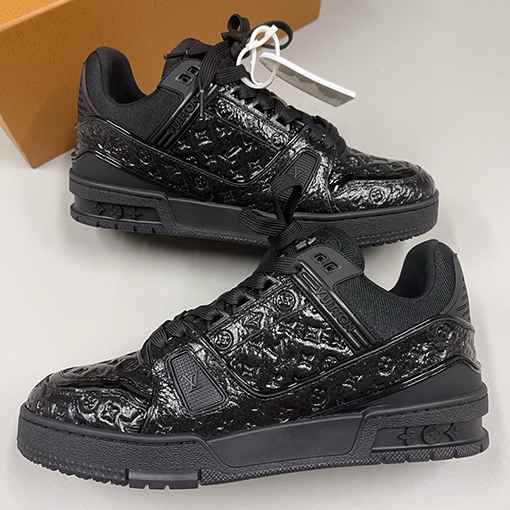 Louis Vuitton Trainer 25Ss 黒武士エナメルスニーカー