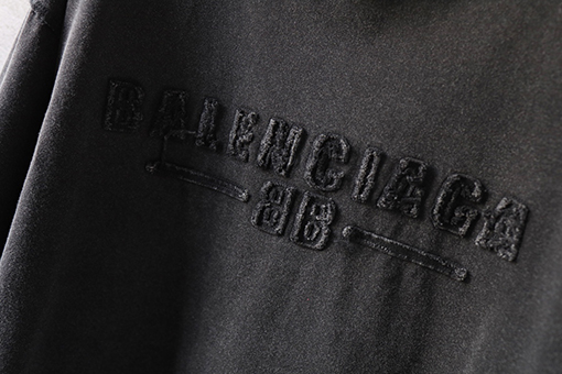 バレンシアガスーパーコピー 擦り切れた古い重工業ウォッシュ文字パッチ刺繍半袖Tシャツ
