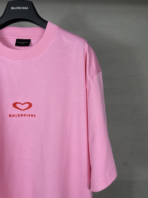 バレンシアガ 七夕バレンタイン限定ハートロゴ半袖Tシャツ