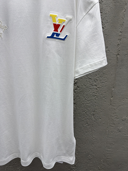 ルイヴィトンコピー ファッションカラーエンボスエンボス半袖Tシャツ