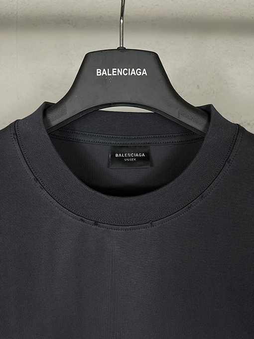 バレンシアガciao hello文字プリントで古い半袖Tシャツ