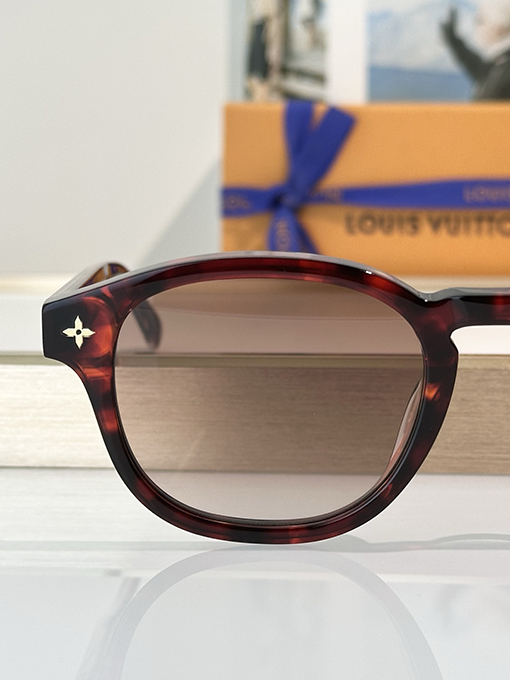 ルイヴィトン LV Aura SquareサングラスZ3042