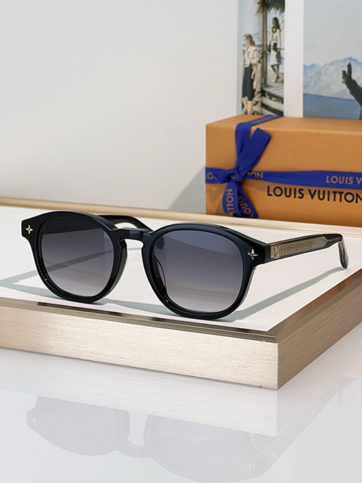 ルイヴィトン LV Aura SquareサングラスZ3042