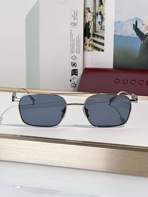 グッチ  サングラスGG1804S 