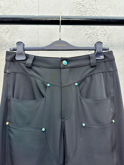 ルイヴィトンスーパーコピー ウールの染めボタン付きパンツ