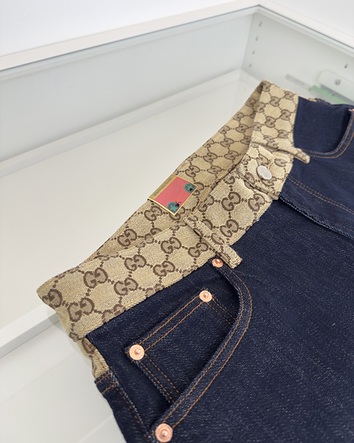 グッチスーパーコピー 新しいモノグラムステッチ5袋の小さなストレートジーンズ