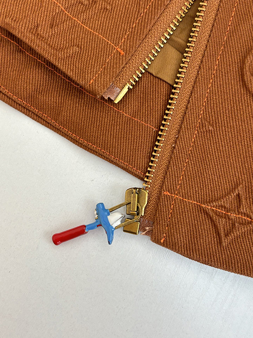 ルイヴィトンコピー 新しいカットピースステッチエンボスコート