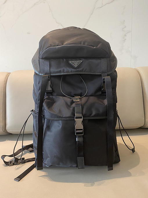 プラダスーパーコピー 新しい登山リュックサック