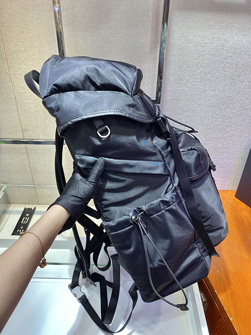 プラダスーパーコピー 新しい登山リュックサック