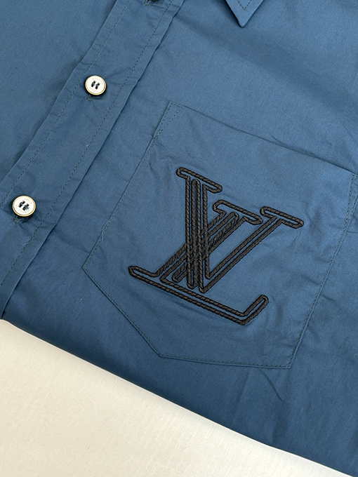 ルイヴィトンコピー 胸に文字を刺繍した長袖シャツ