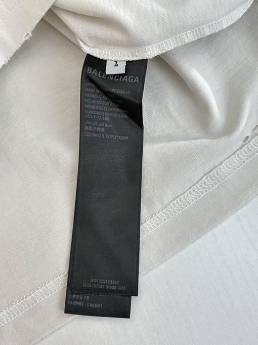 バレンシアガ 溶けたアルファベットプリント半袖Tシャツ