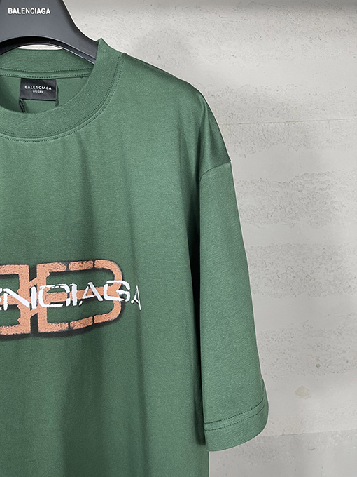 バレンシアガスーパーコピー 新しいパリのロゴプリント半袖Tシャツ