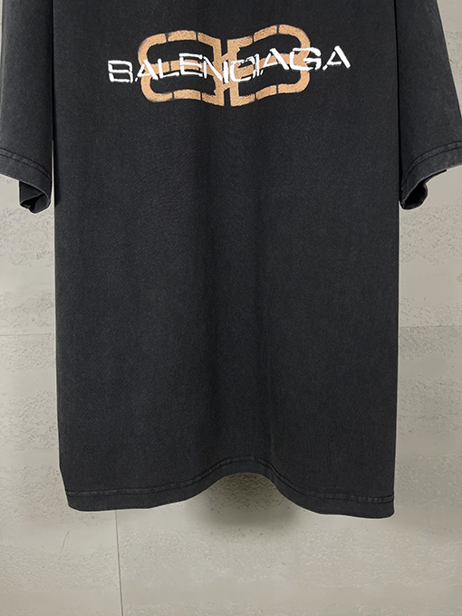 バレンシアガスーパーコピー 新しいパリのロゴプリント半袖Tシャツ