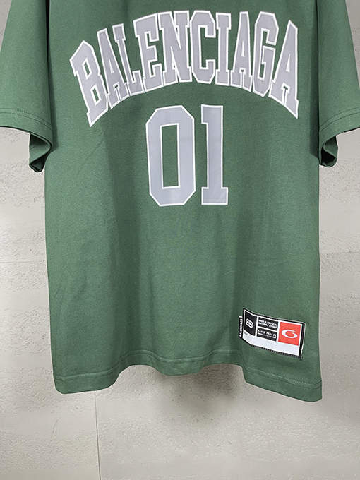 バレンシアガ バスケットボールジャージ要素刺繍プリント半袖Tシャツ