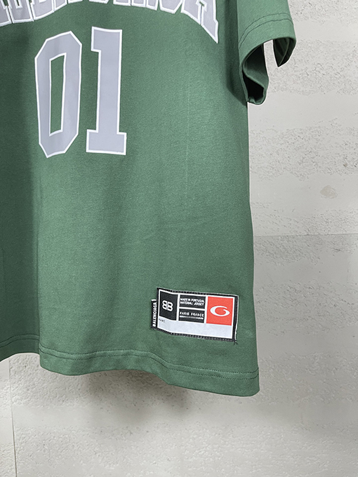 バレンシアガ バスケットボールジャージ要素刺繍プリント半袖Tシャツ