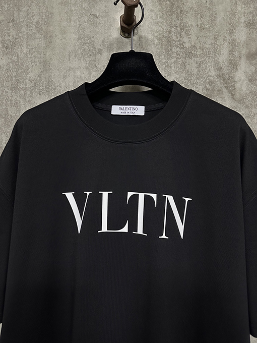 ヴァレンティノ アルファベットロゴプリントヘビーパウンド半袖Tシャツ