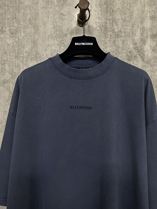 バレンシアガスーパーコピー Balenciaga クラシックアルファベットロゴ刺繍半袖Tシャツ