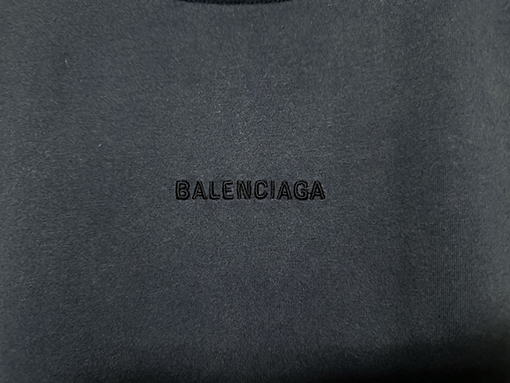 バレンシアガスーパーコピー Balenciaga クラシックアルファベットロゴ刺繍半袖Tシャツ