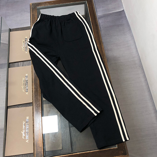 フェンディスーパーコピー 新しいカップルのストレートパンツ