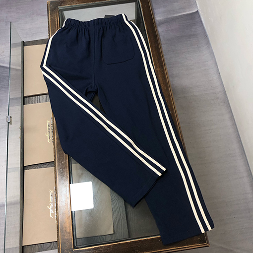 フェンディスーパーコピー 新しいカップルのストレートパンツ