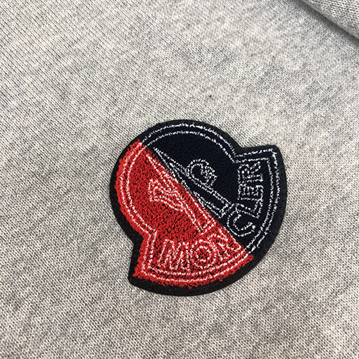 モンクレール ファッション歯ブラシ刺繍ロゴプルオーバーニットセーター