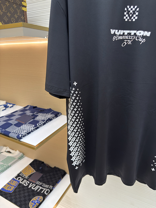 ルイヴィトンスーパーコピー ファッション白墨パーマ半袖Tシャツ