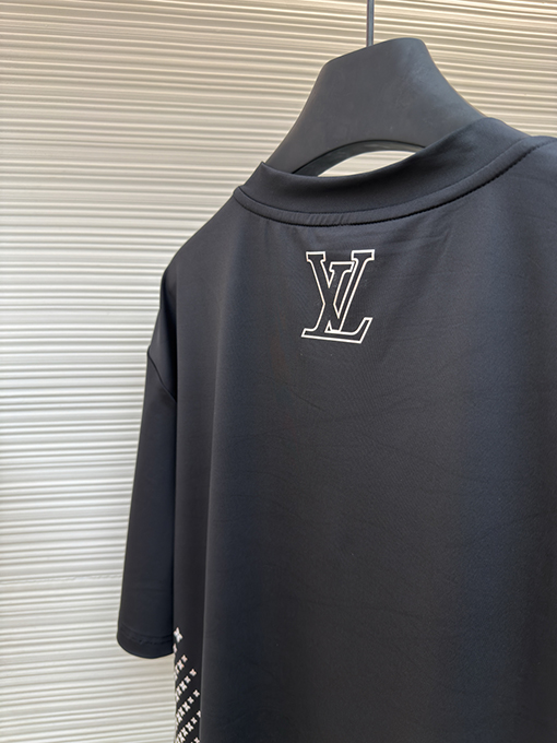 ルイヴィトンスーパーコピー ファッション白墨パーマ半袖Tシャツ