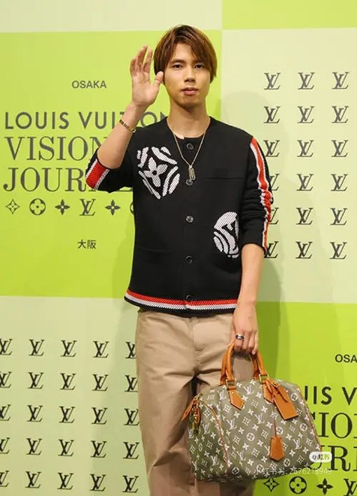 ルイヴィトン Nigo スタイリッシュな水玉柄ニットカーディガン