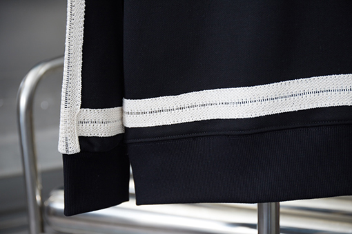 ロエベ レースリボンロゴ刺繍クルーネックパーカー