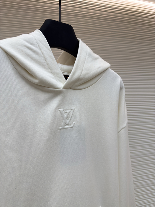 ルイヴィトンスーパーコピー LV ロゴエンボスパーカー